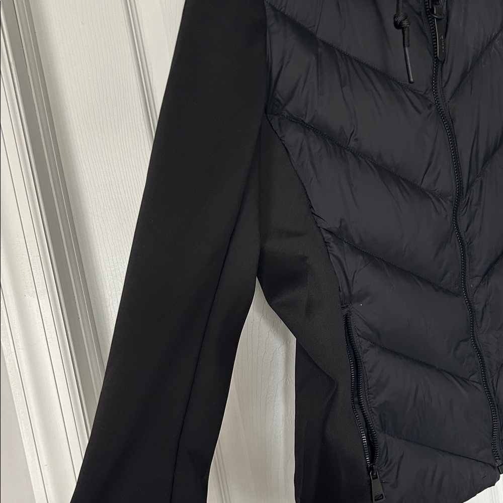 DKNY Women's Sleek Black Puffer Coat - Picture 3 of 6